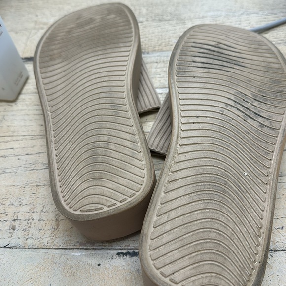 Cushionaire platform sandals Size 9 - Picture 5 of 5